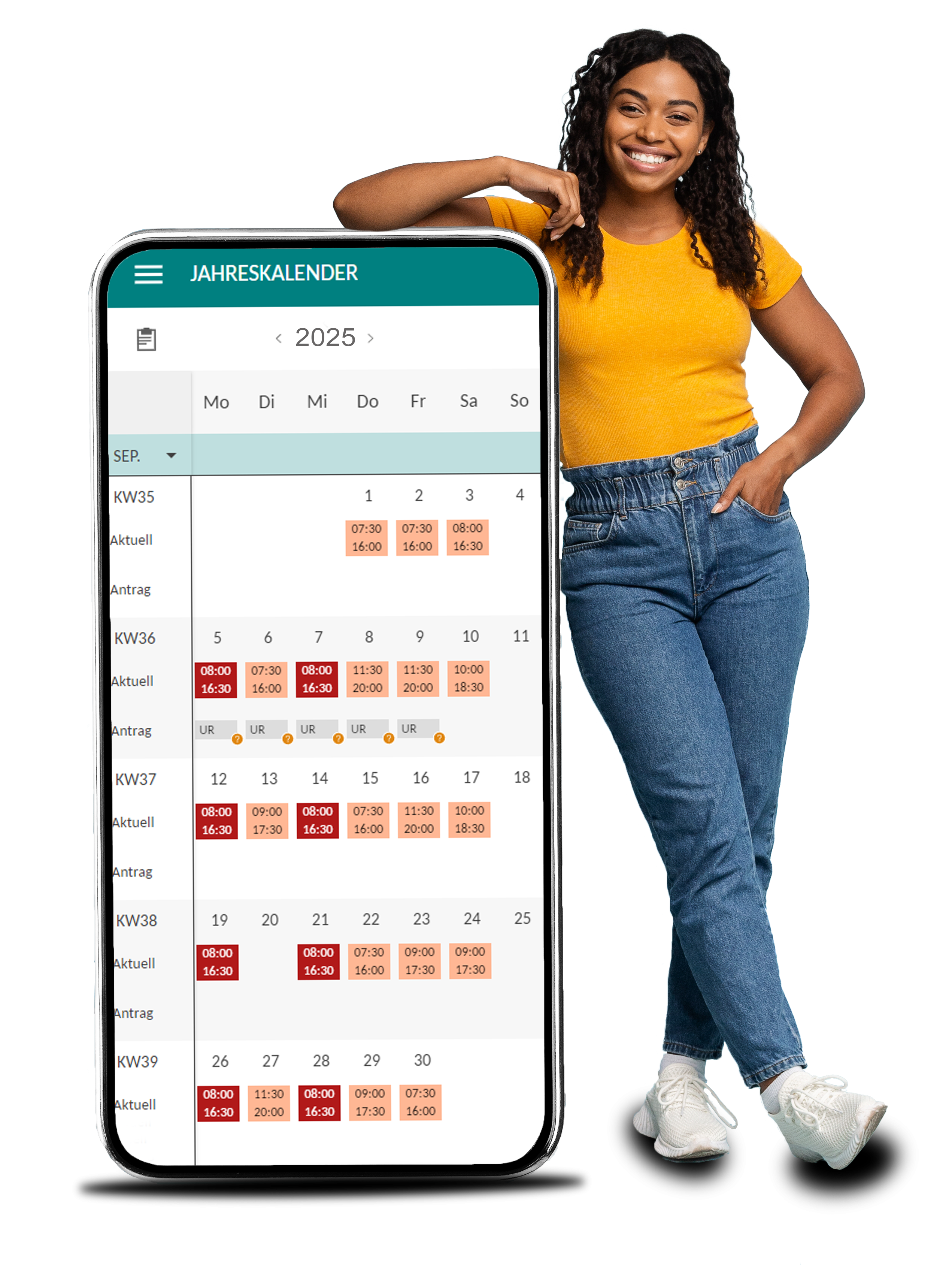 Femme souriante s'appuyant sur un grand smartphone avec un calendrier à l'écran, sur fond noir.